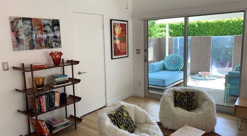 Photo of Warhol and Wine