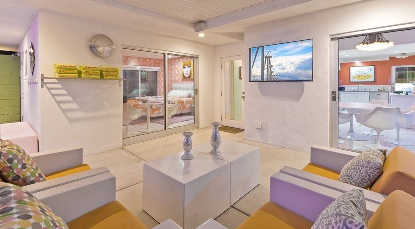 Photo of Warhol and Wine