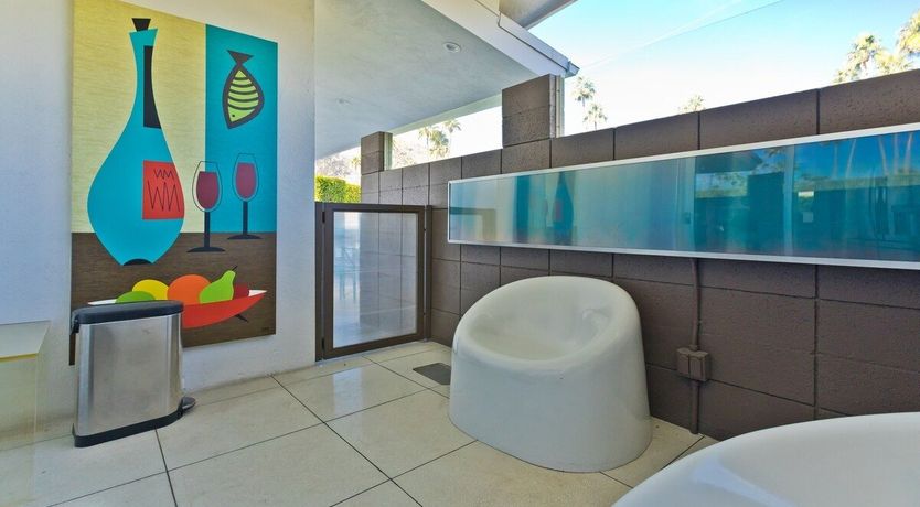 Photo of Warhol and Wine