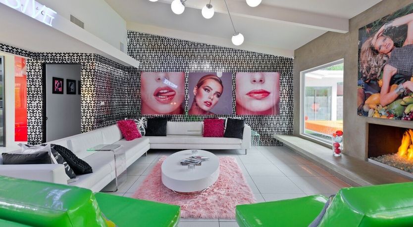 Photo of Warhol and Wine