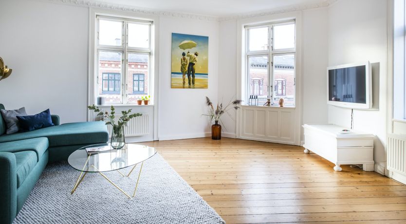 Photo of The Yellow Parasol