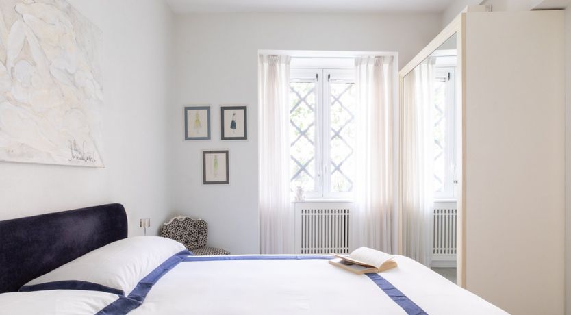 Photo of White Sparkle