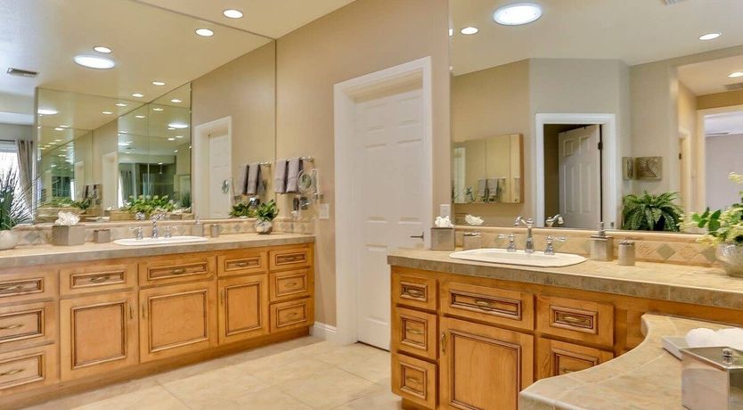 Photo of Sandy Crest