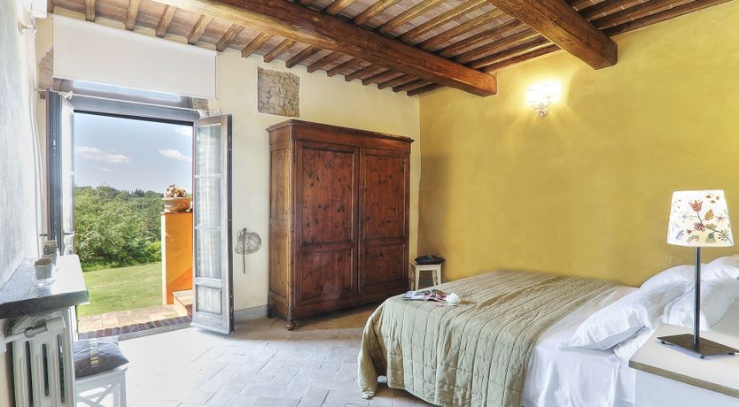 Photo of Olive & The Roses