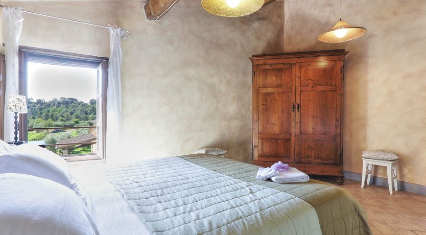 Photo of Olive & The Roses