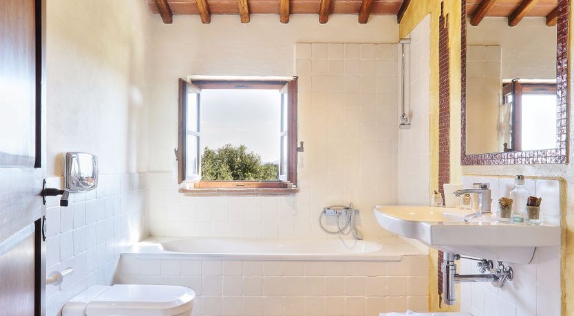 Photo of Olive & The Roses