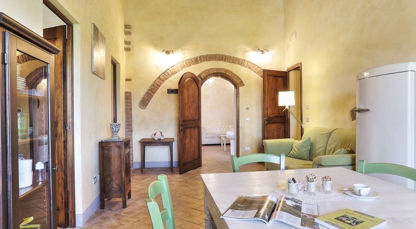 Photo of Olive & The Roses