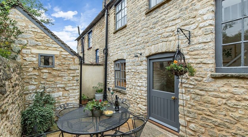 Photo of The Bowler Hat