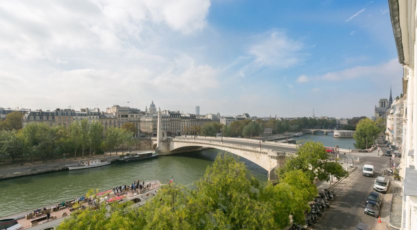 Photo of Island Iconica