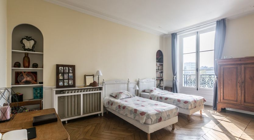 Photo of Island Iconica