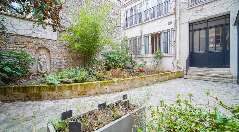 Photo of Monsieur Woof