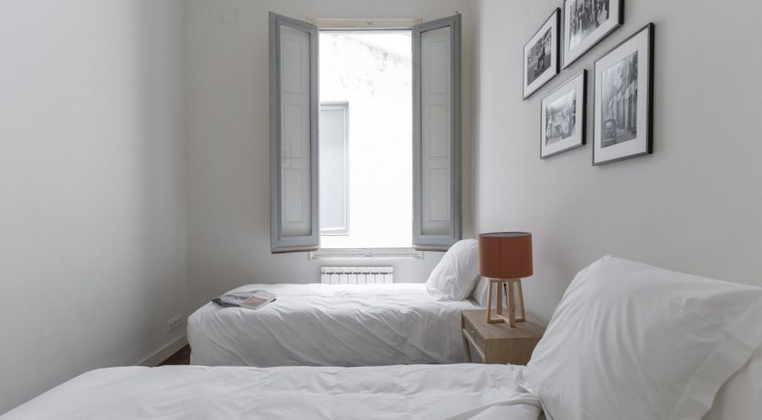 Photo of House of Arches