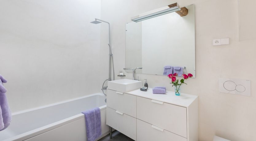 Photo of White Lightning