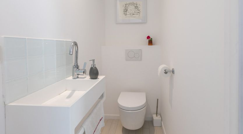 Photo of White Lightning