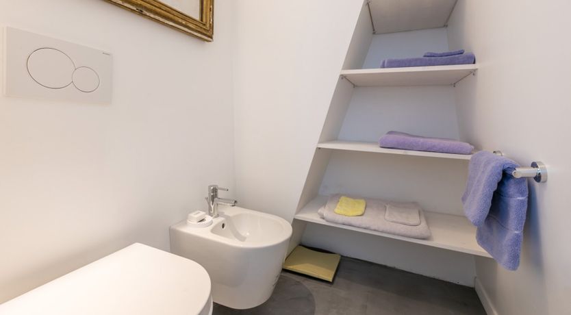 Photo of White Lightning