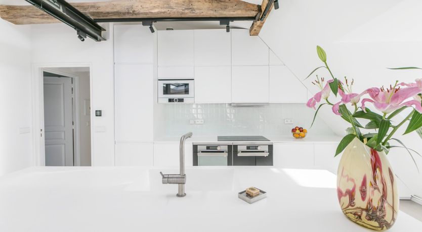 Photo of White Lightning