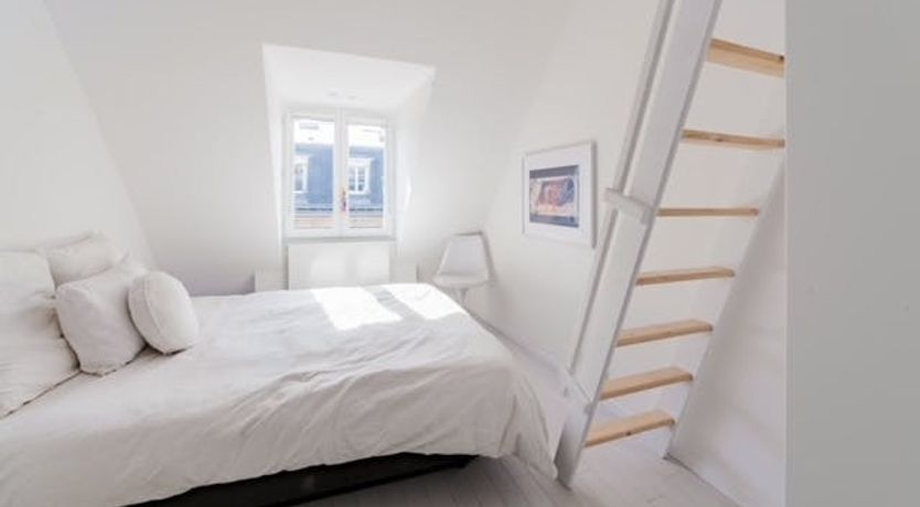 Photo of White Lightning