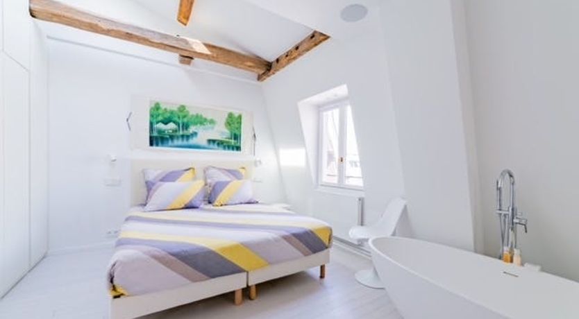 Photo of White Lightning