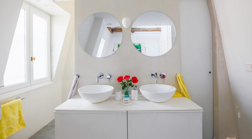 Photo of White Lightning