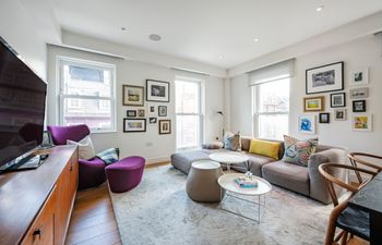The Smart Set Holiday Cottage