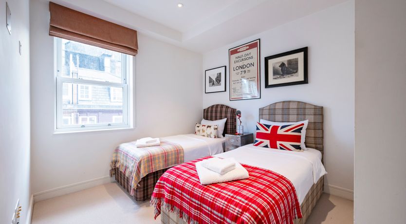 Photo of The Smart Set