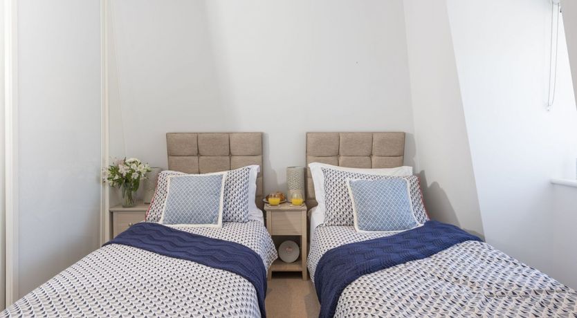 Photo of Local Glamour