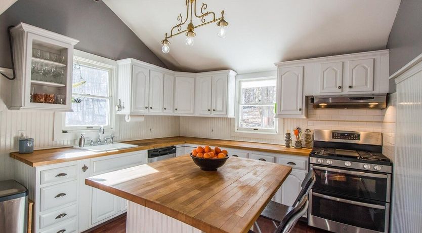 Photo of Doric Detail