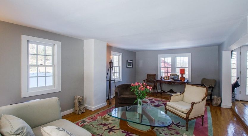 Photo of Doric Detail