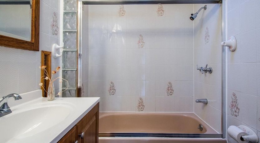 Photo of Doric Detail