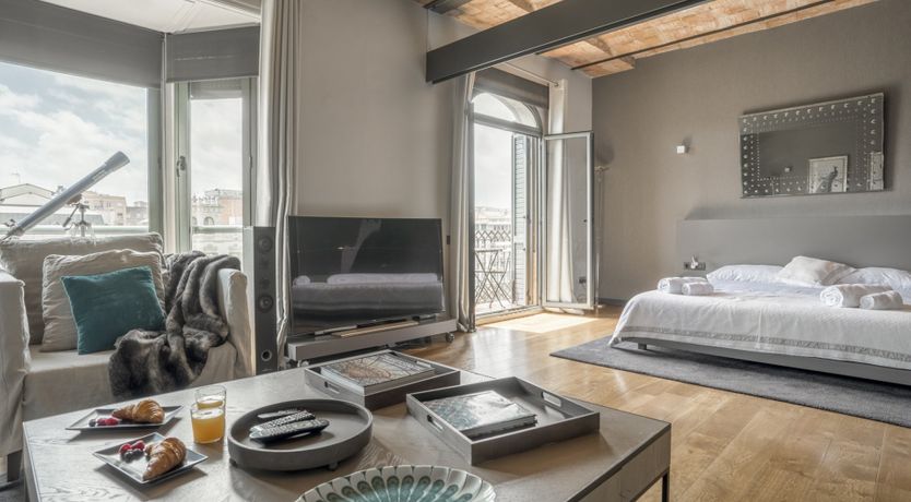 Photo of Gaudi's Telescope