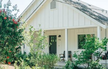 Amidst The Vines Holiday Home