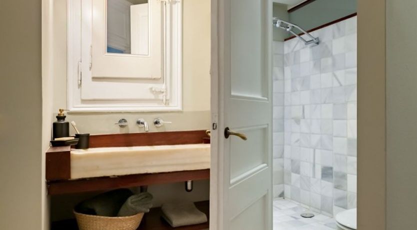 Photo of Spanish Swoon