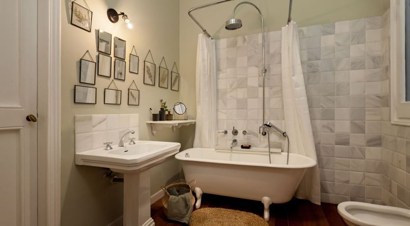 Photo of Spanish Swoon