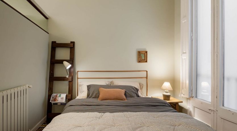 Photo of Spanish Swoon