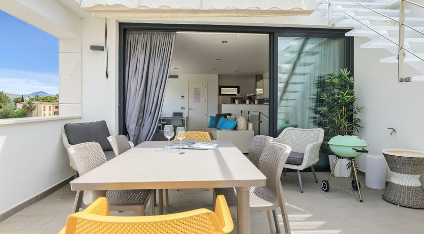 Photo of Port of View