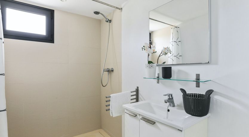 Photo of Port of View