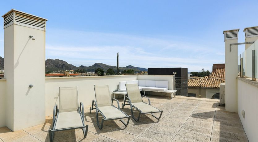 Photo of Port of View