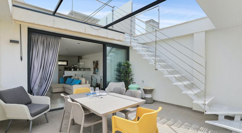 Photo of Port of View