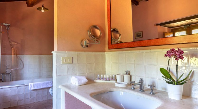 Photo of Chianti Kisses