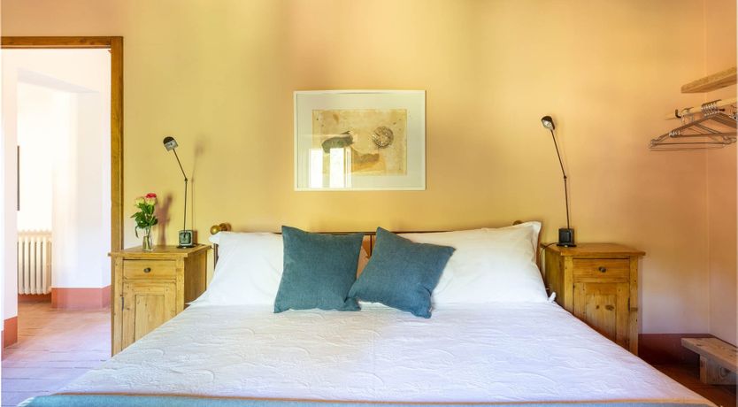 Photo of Chianti Kisses