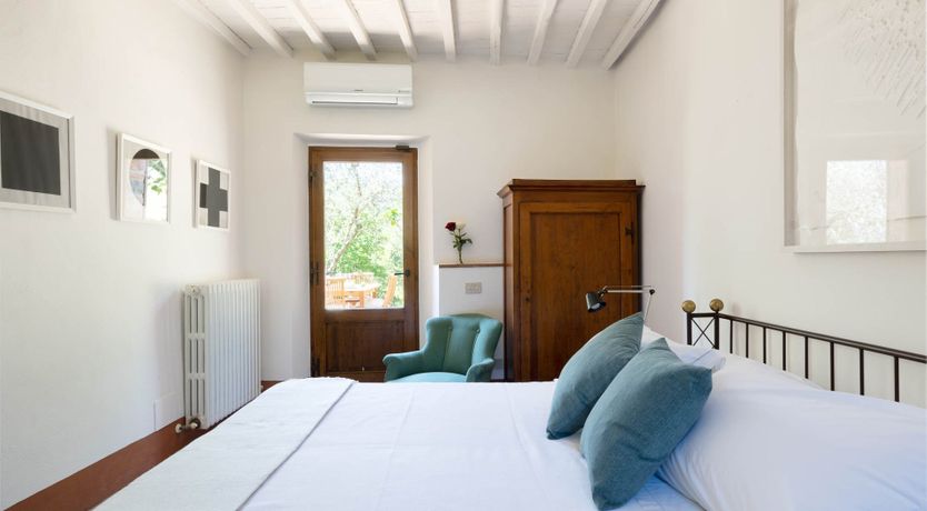 Photo of Chianti Kisses