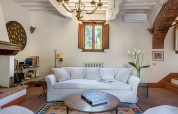 Chianti Kisses Villa