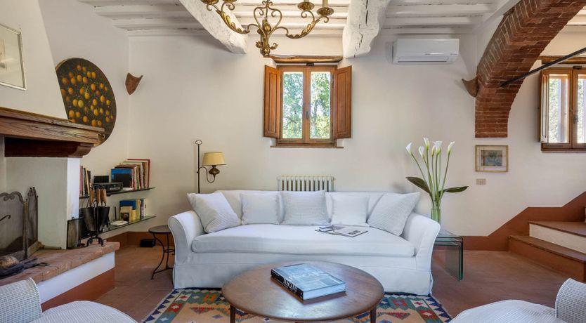 Photo of Chianti Kisses