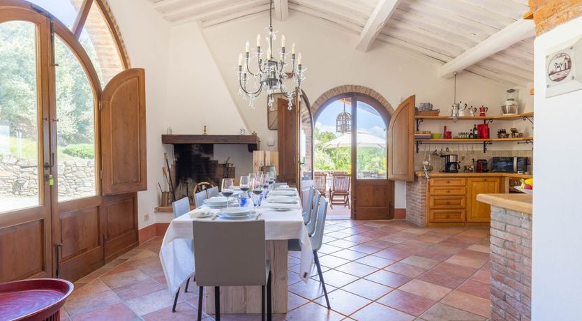 Photo of Chianti Kisses