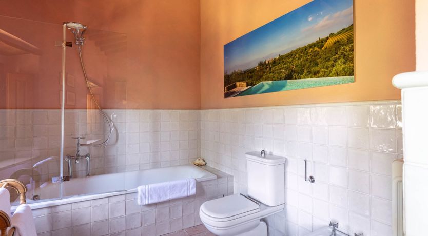 Photo of Chianti Kisses