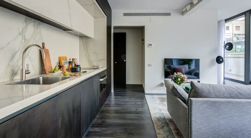 Photo of Taffy Balcony