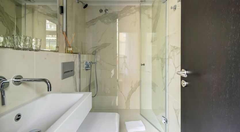 Photo of Taffy Balcony