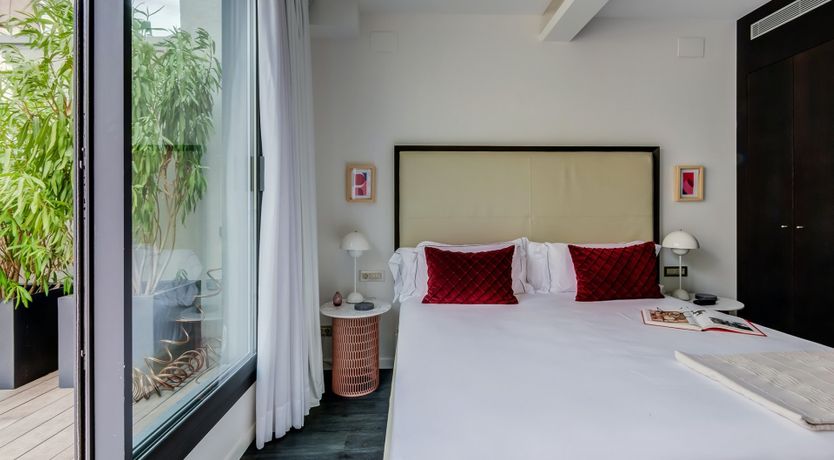 Photo of Taffy Balcony