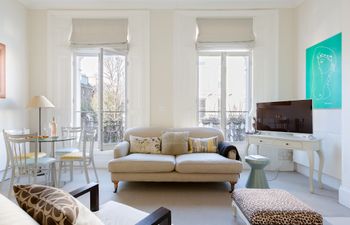 Turquoise Gem Apartment