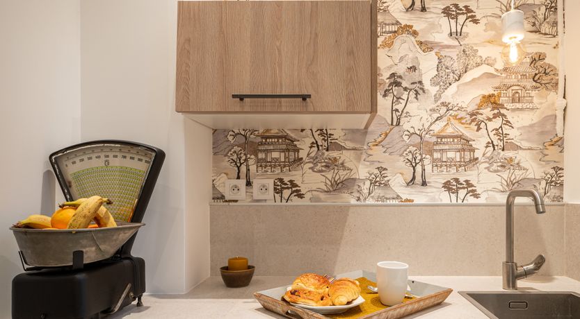 Photo of Amber & Claw